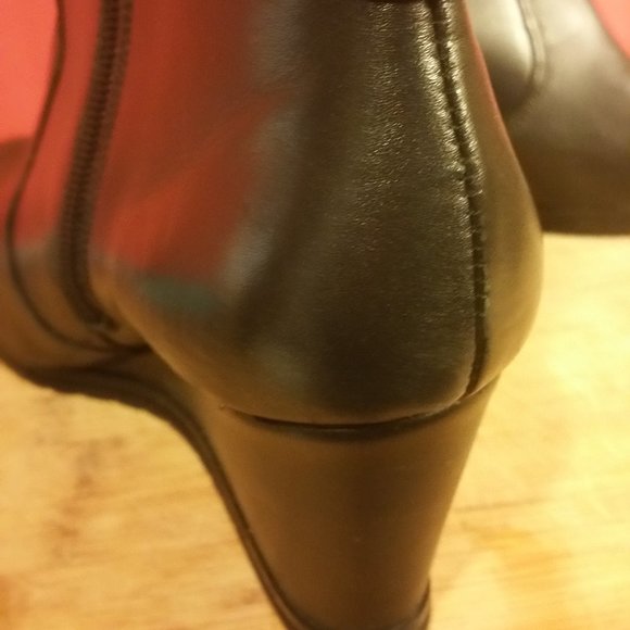 Flexis All Leather BOOTIES WITH NEW  WITHOUT BOX.....  ***   SHOES STILL MINT ! - Picture 1 of 7